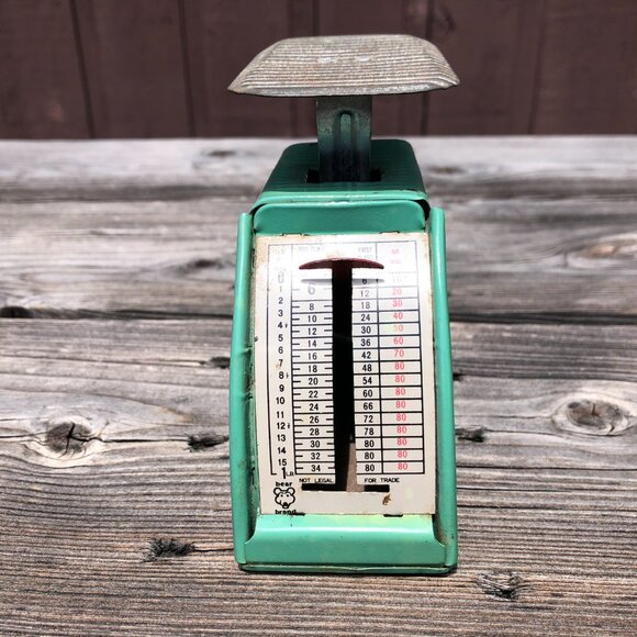 Vintage small BEAR BRAND Postal Scale / Up to 1 Pound / Working / Green Paint - Picture 2 of 10